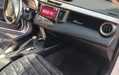 Toyota RAV4, 2014 год, 1 650 000 рублей, 10 фотография