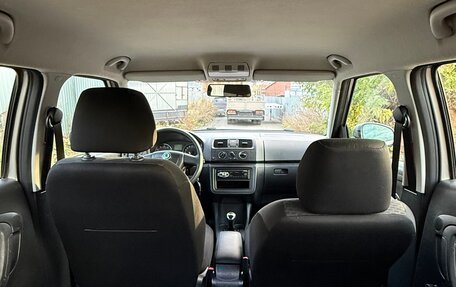 Skoda Fabia II, 2011 год, 600 000 рублей, 10 фотография