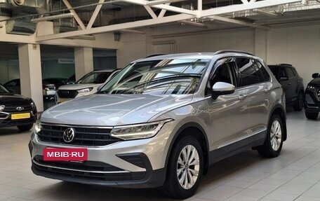 Volkswagen Tiguan II, 2021 год, 1 790 000 рублей, 3 фотография