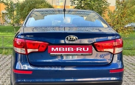 KIA Rio III рестайлинг, 2015 год, 880 000 рублей, 2 фотография