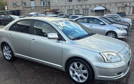 Toyota Avensis III рестайлинг, 2004 год, 750 000 рублей, 3 фотография