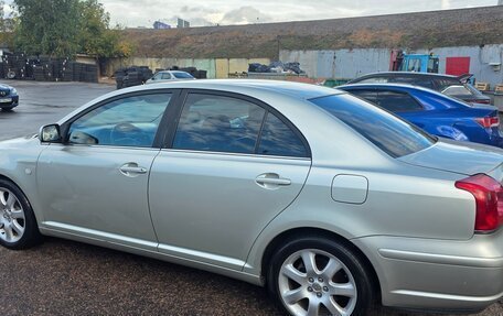 Toyota Avensis III рестайлинг, 2004 год, 750 000 рублей, 4 фотография