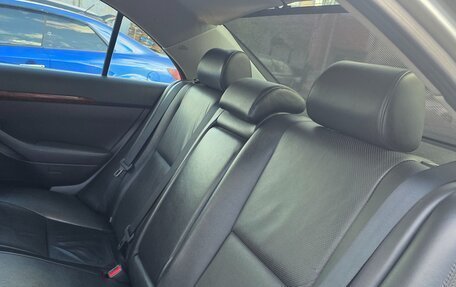 Toyota Avensis III рестайлинг, 2004 год, 750 000 рублей, 12 фотография