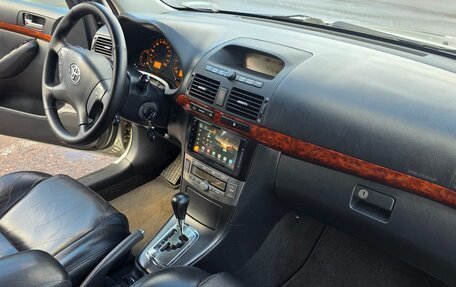 Toyota Avensis III рестайлинг, 2004 год, 750 000 рублей, 16 фотография
