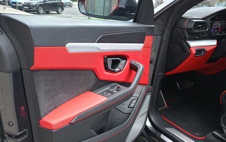 Lamborghini Urus I, 2019 год, 21 700 000 рублей, 26 фотография