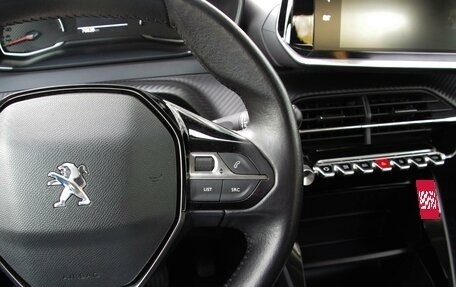 Peugeot 2008 II, 2021 год, 1 890 000 рублей, 12 фотография