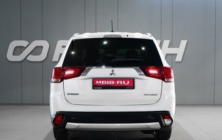 Mitsubishi Outlander III рестайлинг 3, 2016 год, 1 679 000 рублей, 4 фотография