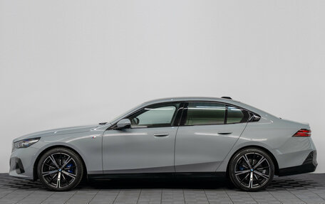 BMW 5 серия, 2025 год, 8 800 000 рублей, 6 фотография