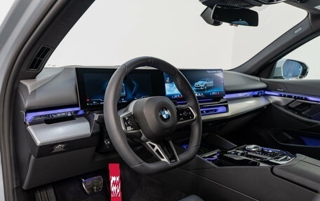 BMW 5 серия, 2025 год, 8 800 000 рублей, 11 фотография