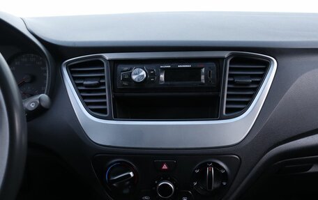 Hyundai Solaris II рестайлинг, 2017 год, 880 000 рублей, 16 фотография