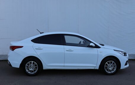 Hyundai Solaris II рестайлинг, 2017 год, 880 000 рублей, 7 фотография