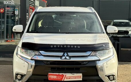 Mitsubishi Outlander III рестайлинг 3, 2017 год, 1 970 000 рублей, 3 фотография