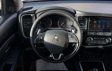 Mitsubishi Outlander III рестайлинг 3, 2017 год, 1 970 000 рублей, 11 фотография