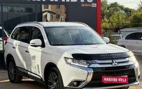 Mitsubishi Outlander III рестайлинг 3, 2017 год, 1 970 000 рублей, 2 фотография