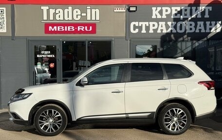 Mitsubishi Outlander III рестайлинг 3, 2017 год, 1 970 000 рублей, 5 фотография