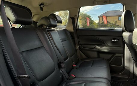 Mitsubishi Outlander III рестайлинг 3, 2017 год, 1 970 000 рублей, 29 фотография