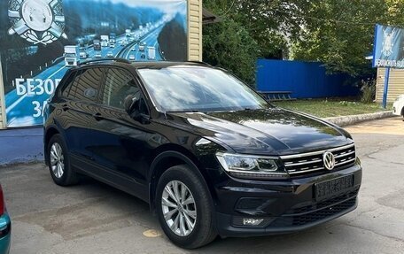 Volkswagen Tiguan II, 2019 год, 2 100 000 рублей, 3 фотография