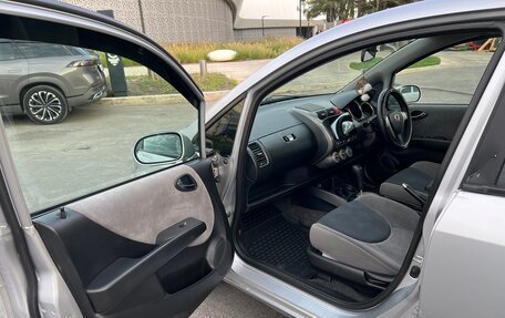 Honda Fit III, 2005 год, 360 000 рублей, 11 фотография