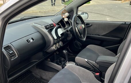 Honda Fit III, 2005 год, 360 000 рублей, 12 фотография