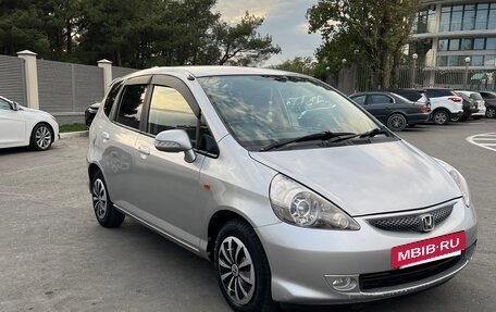 Honda Fit III, 2005 год, 360 000 рублей, 2 фотография