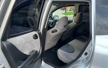 Honda Fit III, 2005 год, 360 000 рублей, 25 фотография