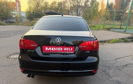 Volkswagen Jetta VI, 2013 год, 1 450 000 рублей, 2 фотография