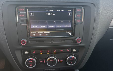 Volkswagen Jetta VI, 2013 год, 1 450 000 рублей, 12 фотография