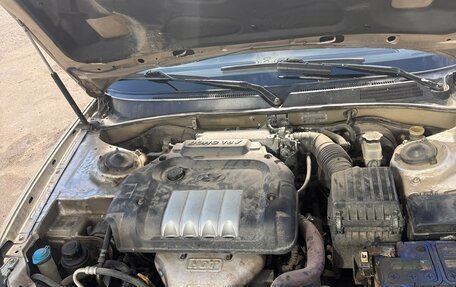 Hyundai Sonata IV рестайлинг, 2004 год, 210 000 рублей, 9 фотография