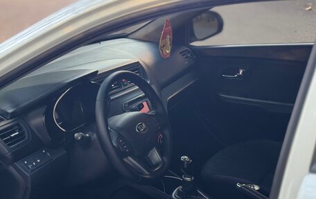 KIA Rio III рестайлинг, 2013 год, 640 000 рублей, 10 фотография