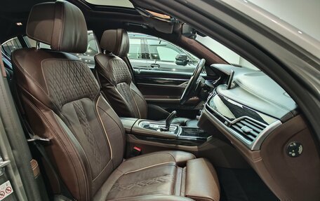 BMW 7 серия, 2019 год, 6 398 000 рублей, 13 фотография