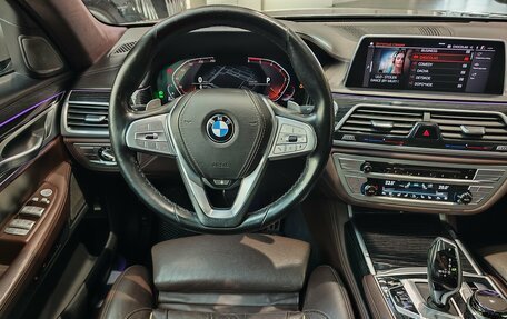 BMW 7 серия, 2019 год, 6 398 000 рублей, 17 фотография