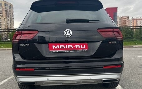 Volkswagen Tiguan II, 2020 год, 2 690 000 рублей, 2 фотография