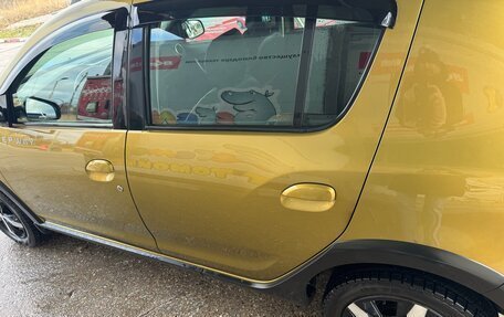 Renault Sandero II рестайлинг, 2015 год, 900 000 рублей, 12 фотография