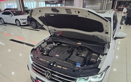 Volkswagen Tiguan II, 2023 год, 4 086 012 рублей, 8 фотография