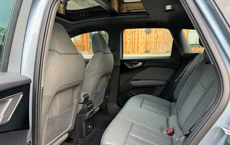 Audi Q4 e-tron, 2024 год, 3 614 911 рублей, 6 фотография