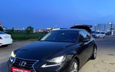 Lexus IS III, 2018 год, 3 050 000 рублей, 4 фотография
