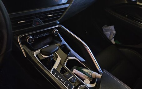 Geely Tugella FY11, 2023 год, 3 100 000 рублей, 5 фотография