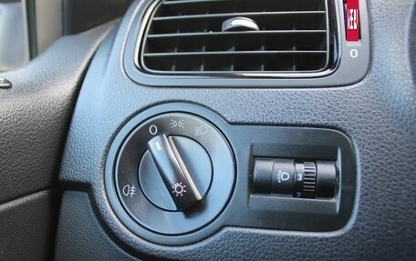 Volkswagen Polo VI (EU Market), 2015 год, 889 000 рублей, 11 фотография