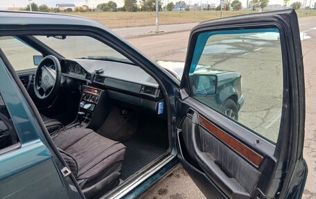 Mercedes-Benz E-Класс, 1995 год, 700 000 рублей, 10 фотография