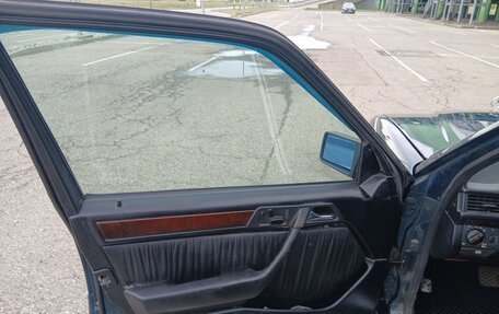 Mercedes-Benz E-Класс, 1995 год, 700 000 рублей, 14 фотография