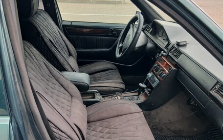 Mercedes-Benz E-Класс, 1995 год, 700 000 рублей, 11 фотография