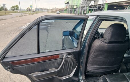 Mercedes-Benz E-Класс, 1995 год, 700 000 рублей, 13 фотография