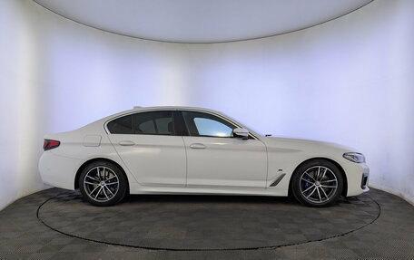 BMW 5 серия, 2021 год, 4 400 000 рублей, 4 фотография
