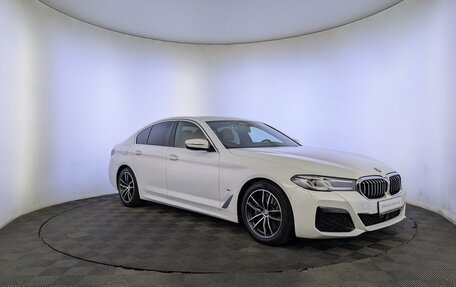 BMW 5 серия, 2021 год, 4 400 000 рублей, 3 фотография