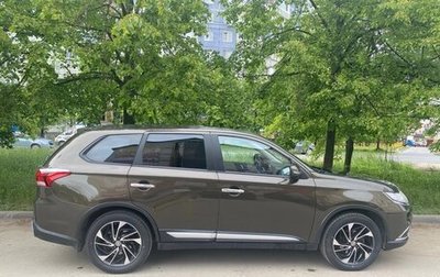 Mitsubishi Outlander III рестайлинг 3, 2018 год, 1 850 000 рублей, 1 фотография