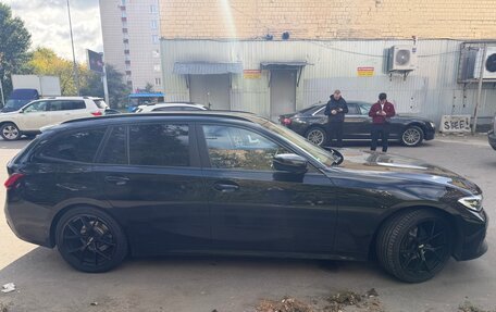 BMW 3 серия, 2019 год, 2 400 000 рублей, 3 фотография