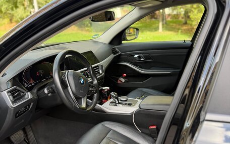 BMW 3 серия, 2019 год, 2 400 000 рублей, 8 фотография