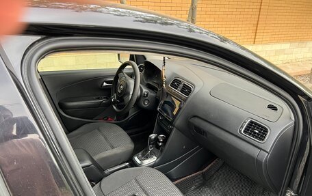 Volkswagen Polo VI (EU Market), 2010 год, 550 000 рублей, 4 фотография