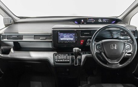 Honda Stepwgn IV, 2019 год, 2 149 000 рублей, 6 фотография