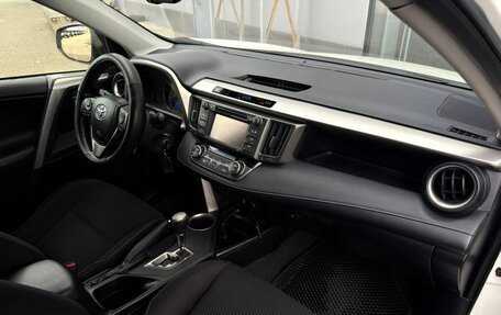 Toyota RAV4, 2013 год, 1 400 000 рублей, 14 фотография